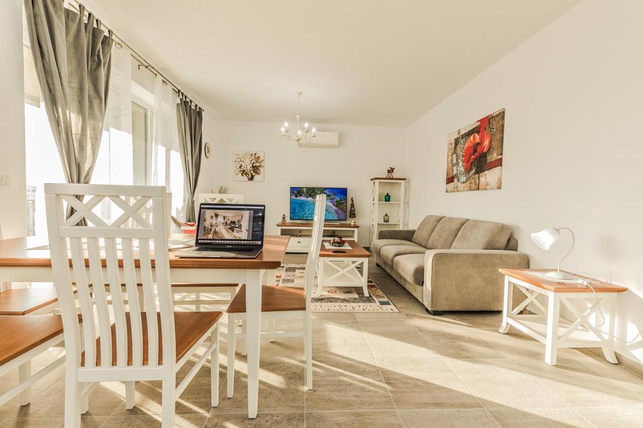 Elegant Sophia'S Apartment Brašov Exteriér fotografie